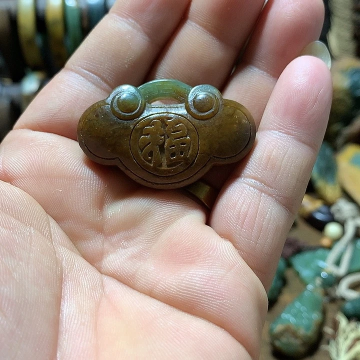 岫岩河磨玉（透闪石质玉）未镶嵌挂件
