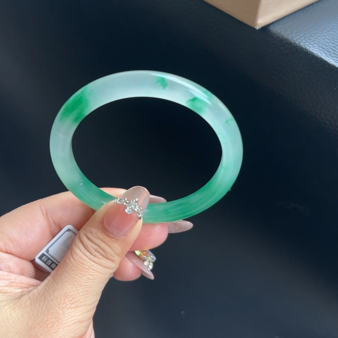 石英质玉未镶嵌手镯56