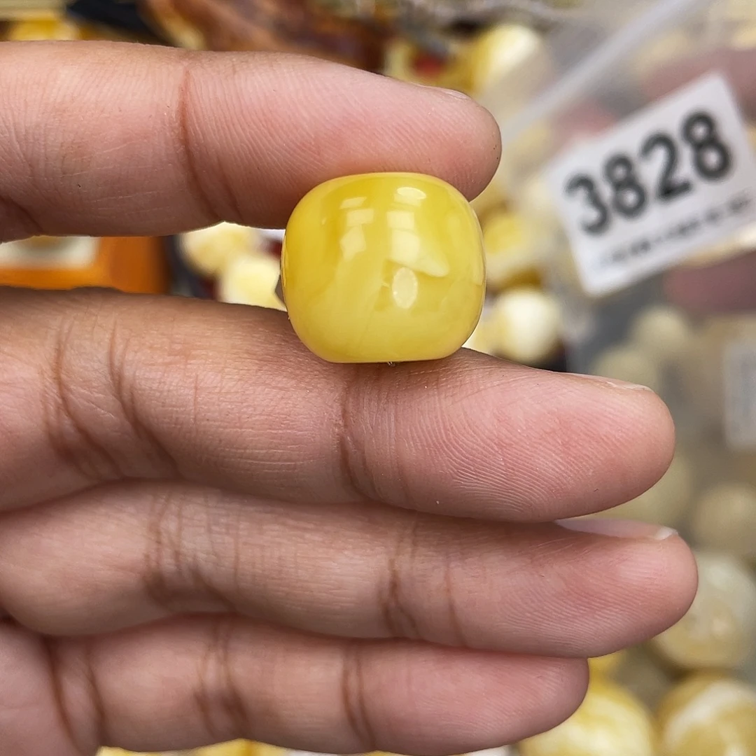 蜜蜡未镶嵌珠宝奇石沙眼17