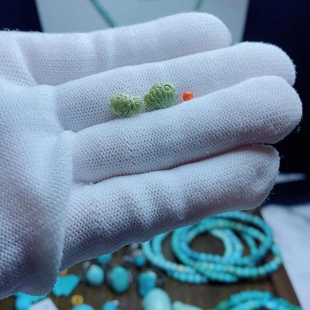 南红玛瑙未镶嵌珠宝奇石
