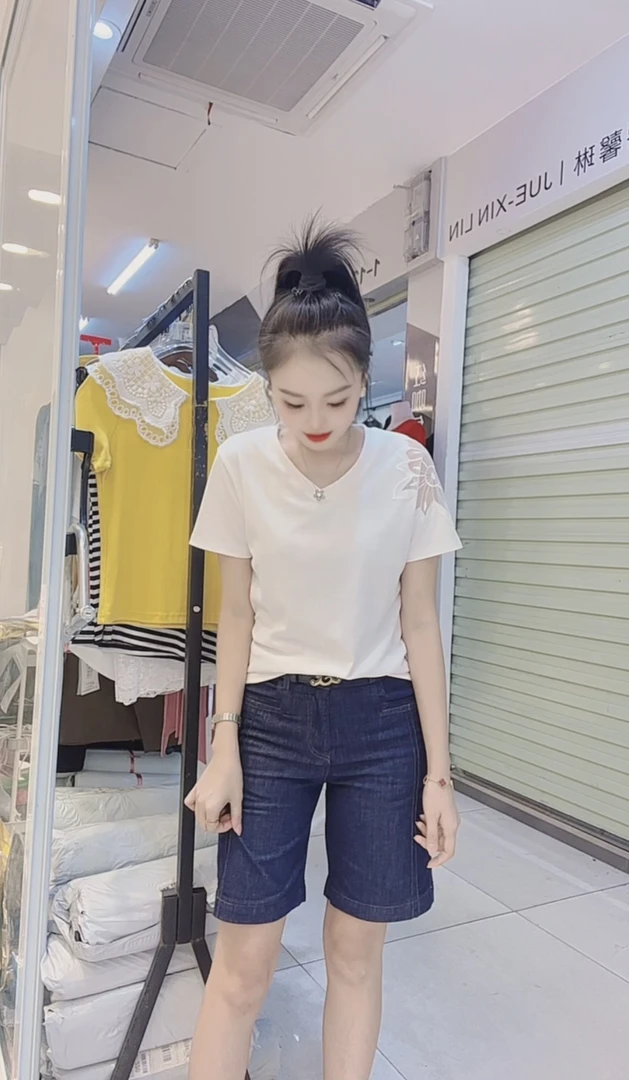 【小玉】新款V领设计感时尚百搭显瘦上衣