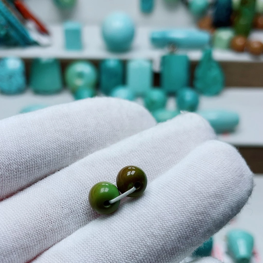 刘***生绿松石未镶嵌摆件