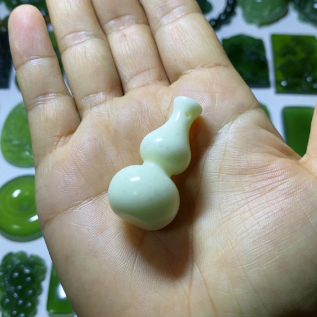 【闪购商品】未镶嵌蛇纹石玉颈饰