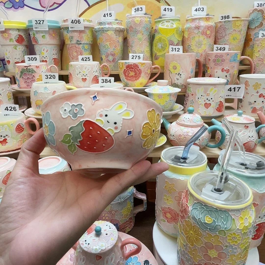 瓷片5寸草莓兔碗碗碗碗
