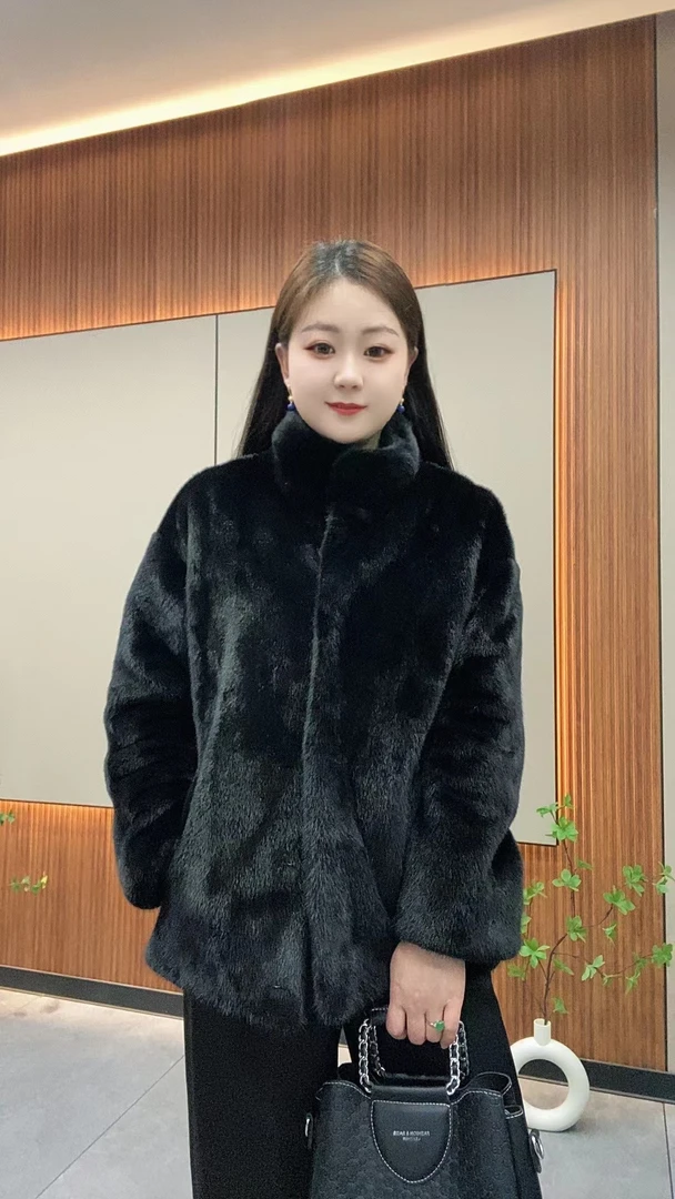 2025年新款进口短二立领貂皮大衣女通勤风水貂外套