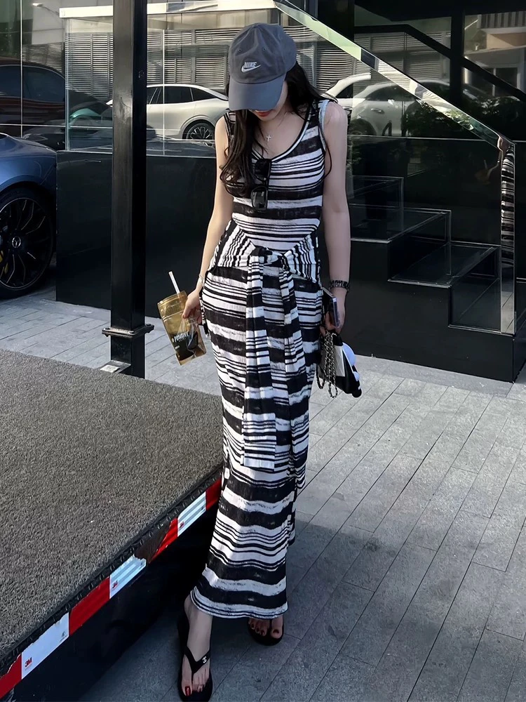 纯欲辣妹黑白条纹绑带U领假两件吊带连衣裙夏季收腰显瘦