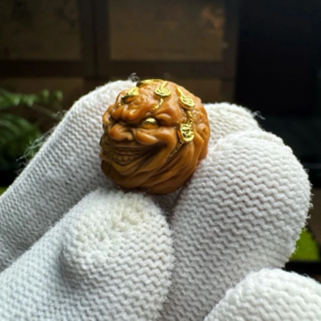 招财邪僧  猴头核桃雕刻