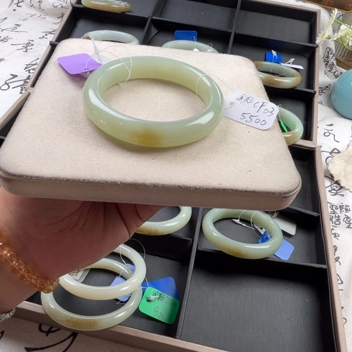 未镶嵌手镯和田玉玲珑美镯58