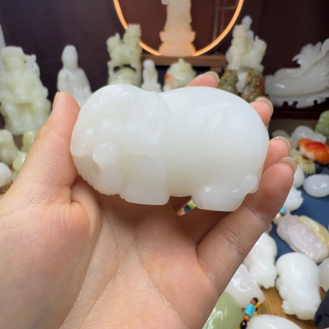 石材用****2手工雕刻羊脂白大象