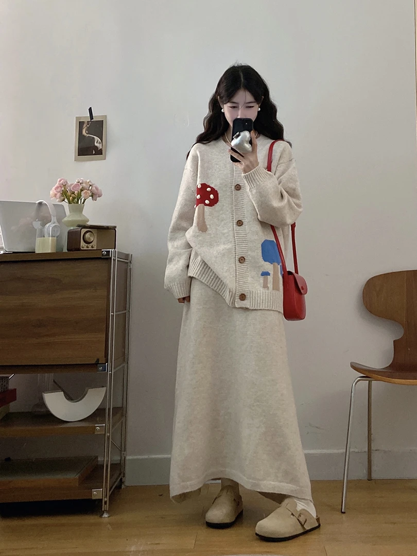 大码女装秋冬新款时尚气质慵懒卡通针织开衫+A版半身裙两件套女