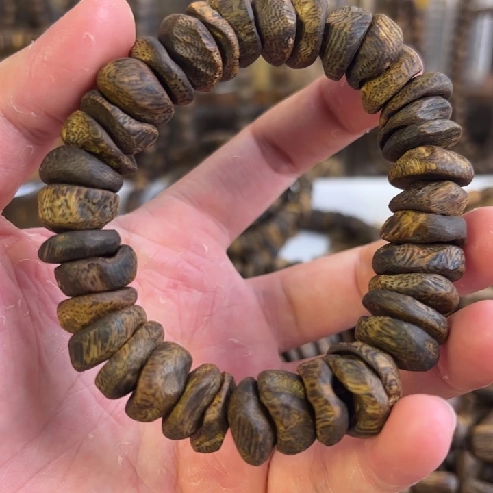 沉香手串?****?张勺子手串25+