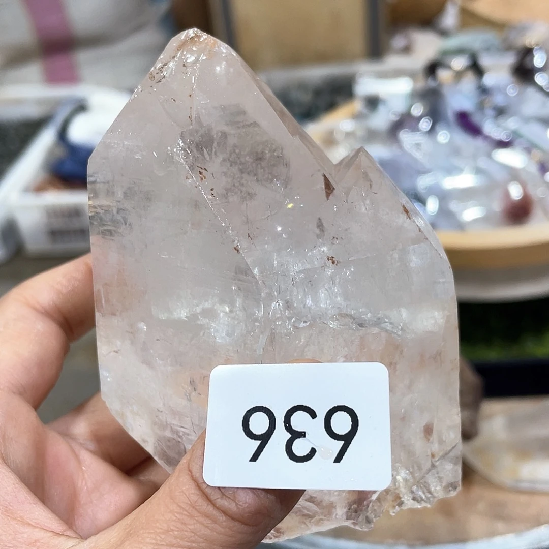 水晶摆件……未镶嵌