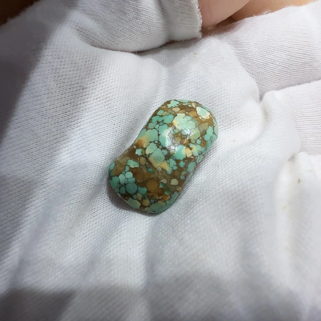 绿松石未镶嵌原矿绿松石