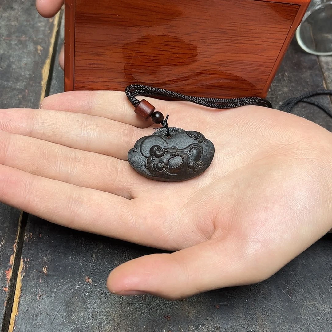 大叶紫檀（黑酸枝木类）