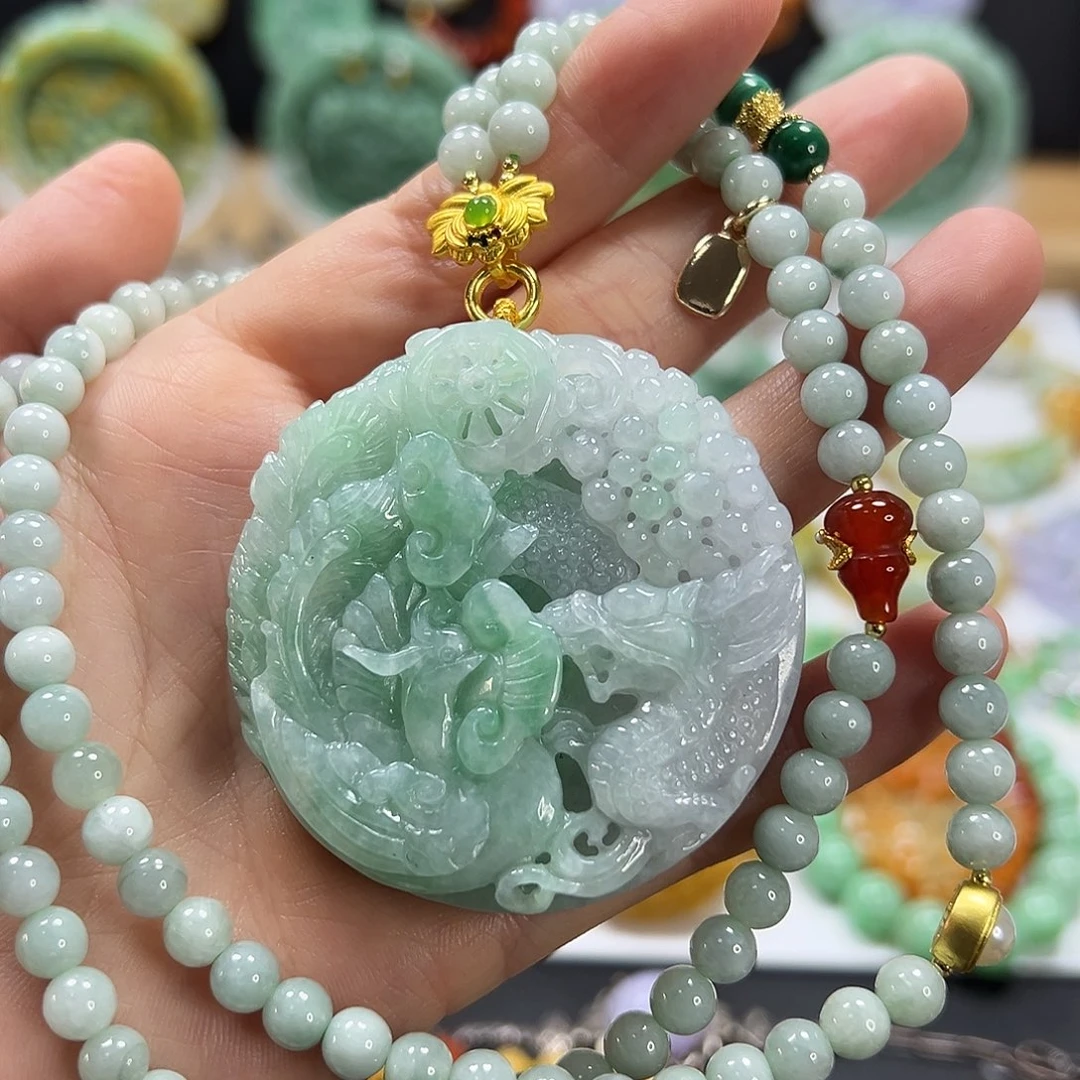 翡翠未镶嵌颈饰吊坠