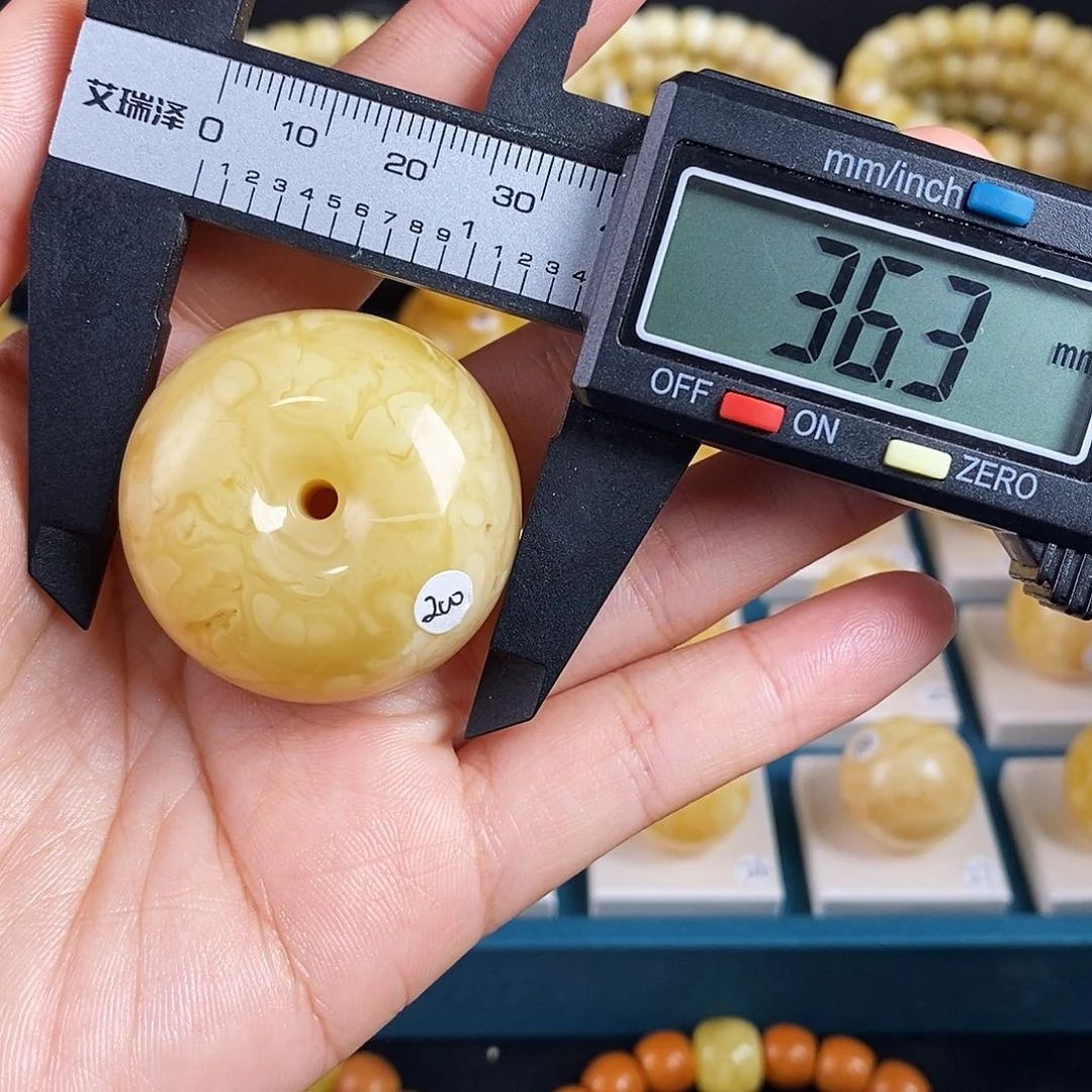 蜜蜡珠宝奇石未镶嵌