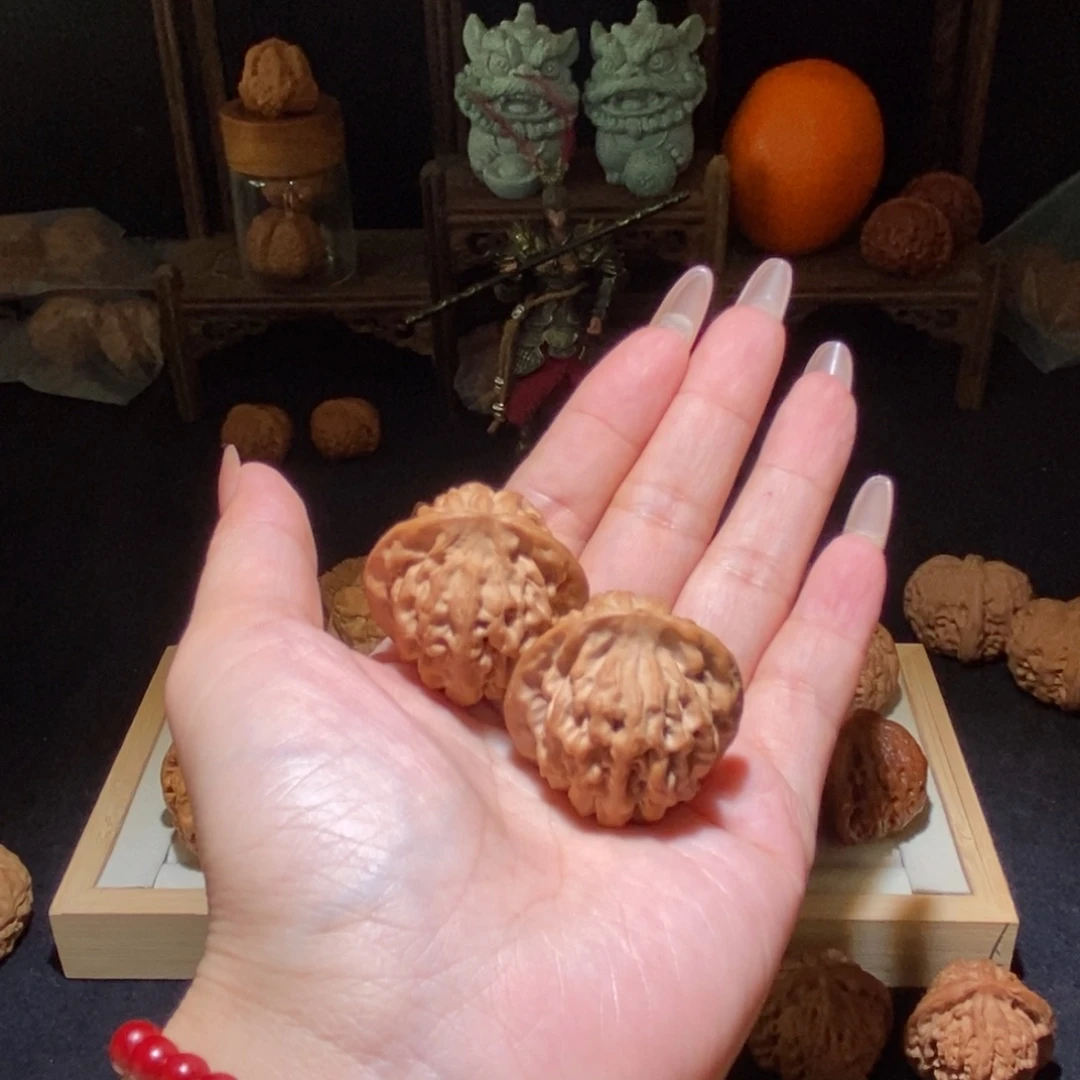 牛***头文玩核桃吊坠秦闷36+