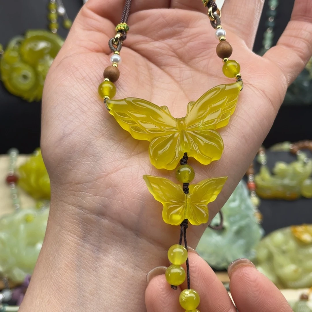 蛇纹石玉未镶嵌颈饰