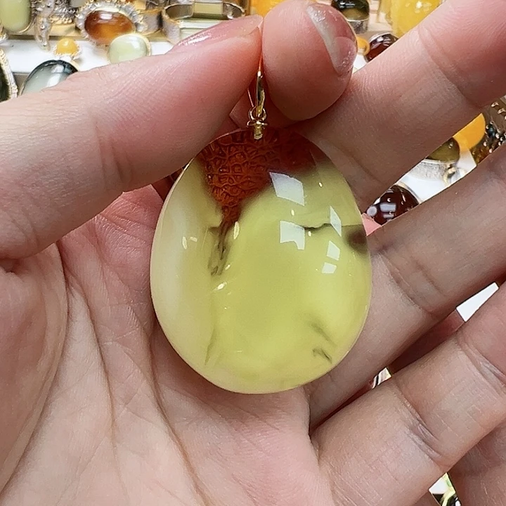 琥珀未镶嵌珠宝奇石