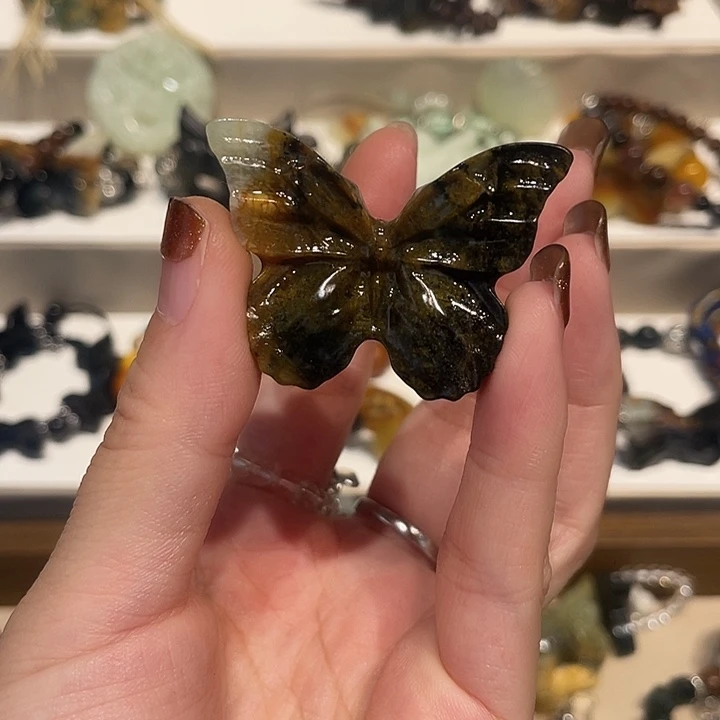 薰***️蛇纹石玉合金颈饰