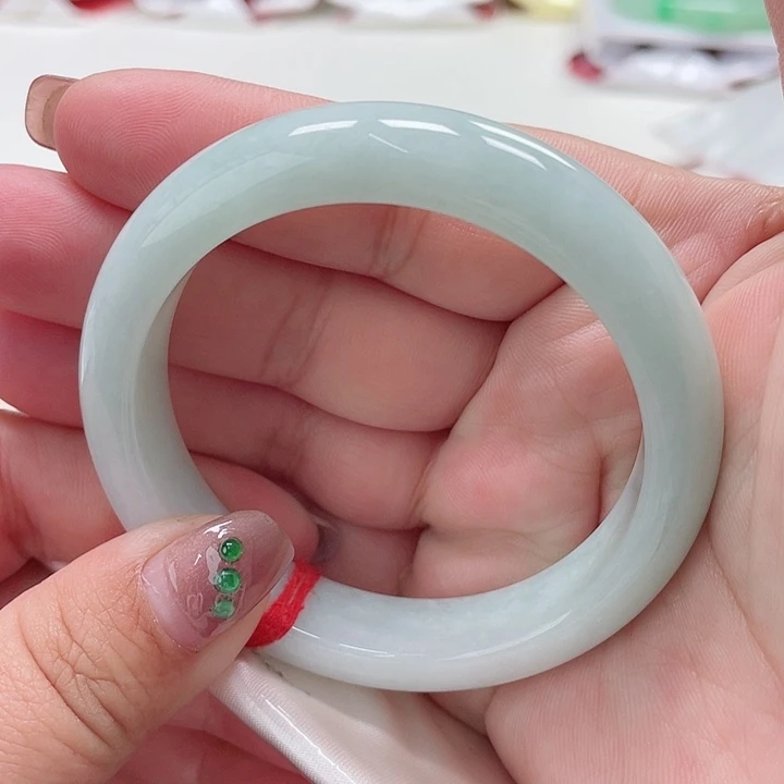 翡翠手镯（圆镯）未镶嵌缅甸翡翠手镯55圈