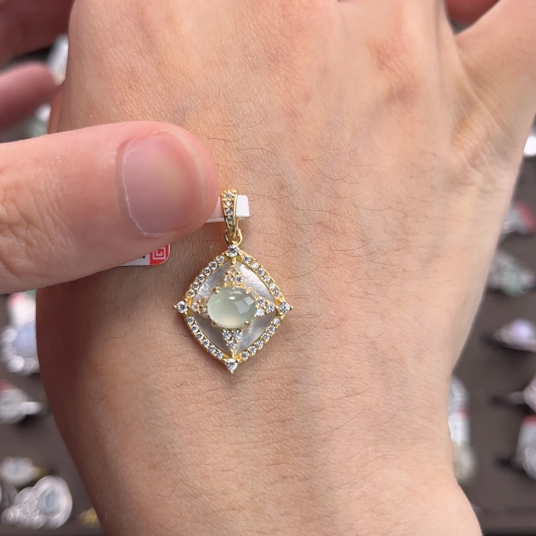 翡翠银S925镶嵌颈饰hbnnkk