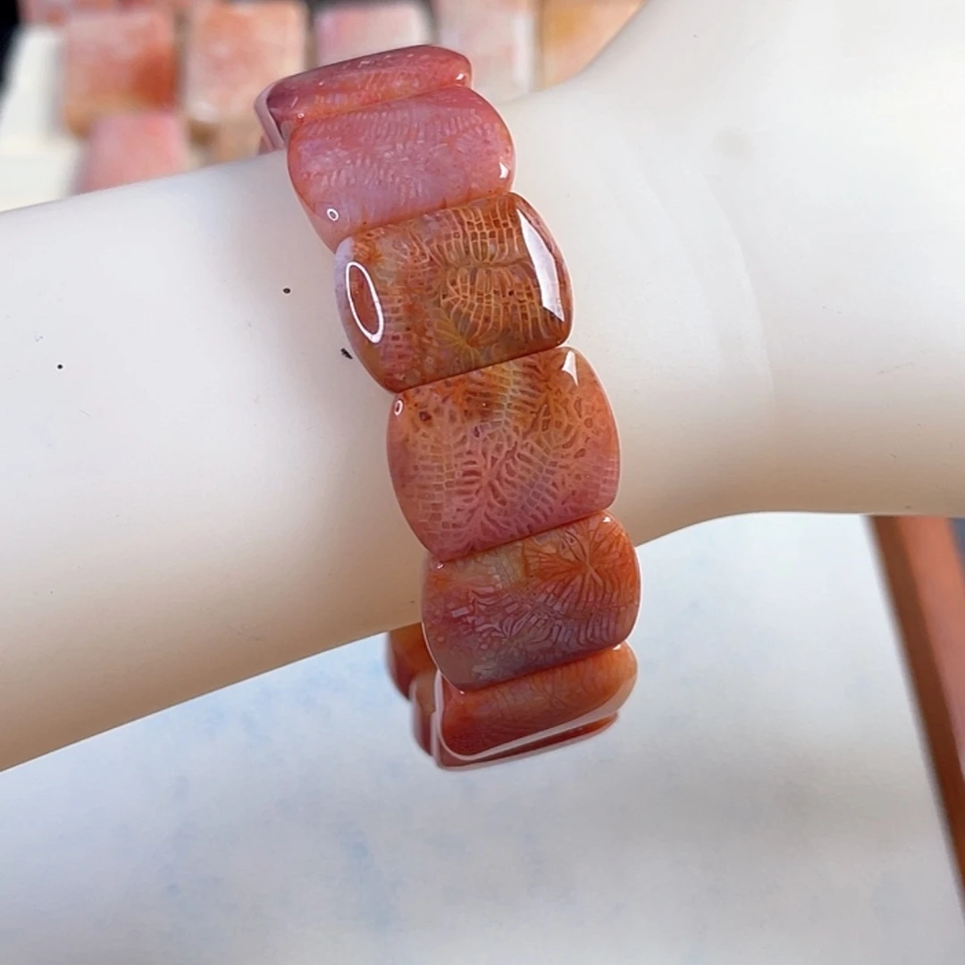 【闪购商品】硅化玉手串未镶嵌时**梭