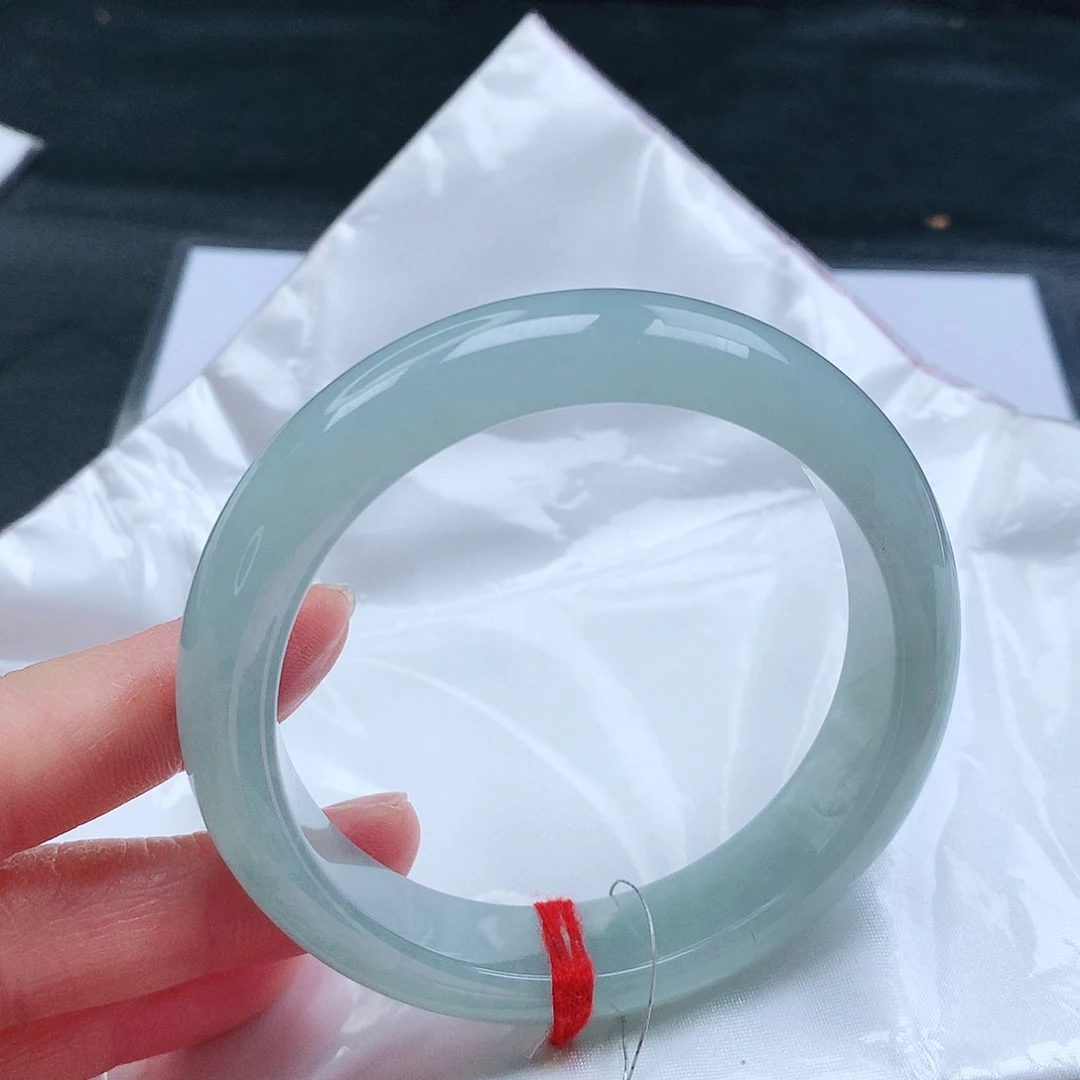 翡翠手镯未镶嵌天然翡翠手镯