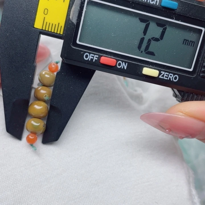 南红玛瑙未镶嵌珠宝奇石
