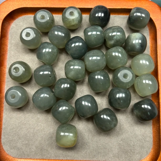 纯天然岫玉老型珠卡16尺寸9.9随机发两个