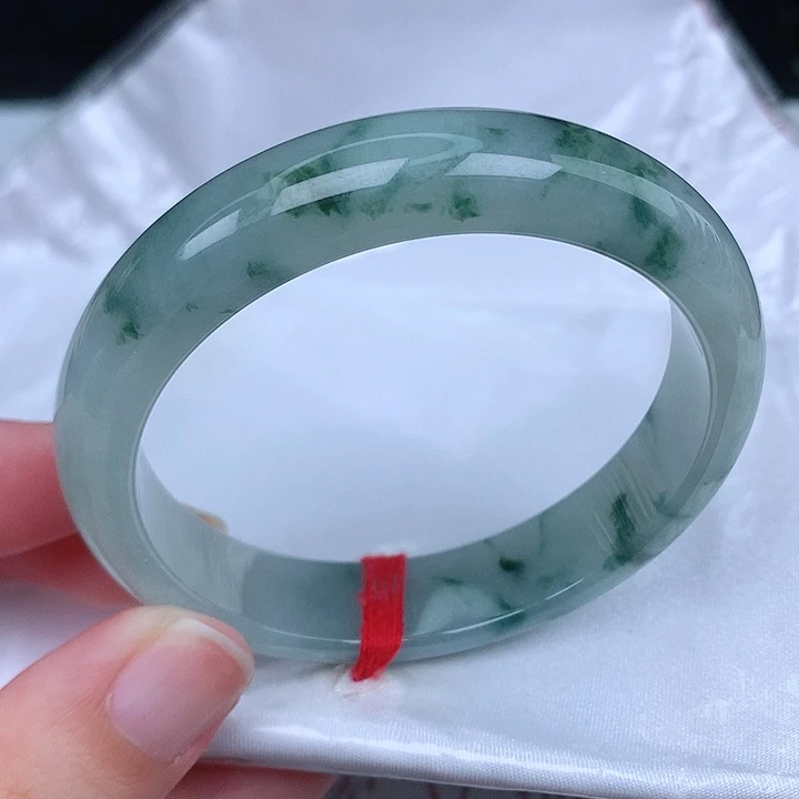 未镶嵌手镯翡翠天然