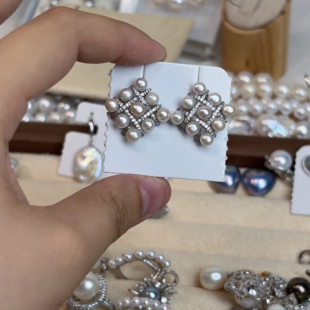 耳钉未镶嵌淡水珍珠