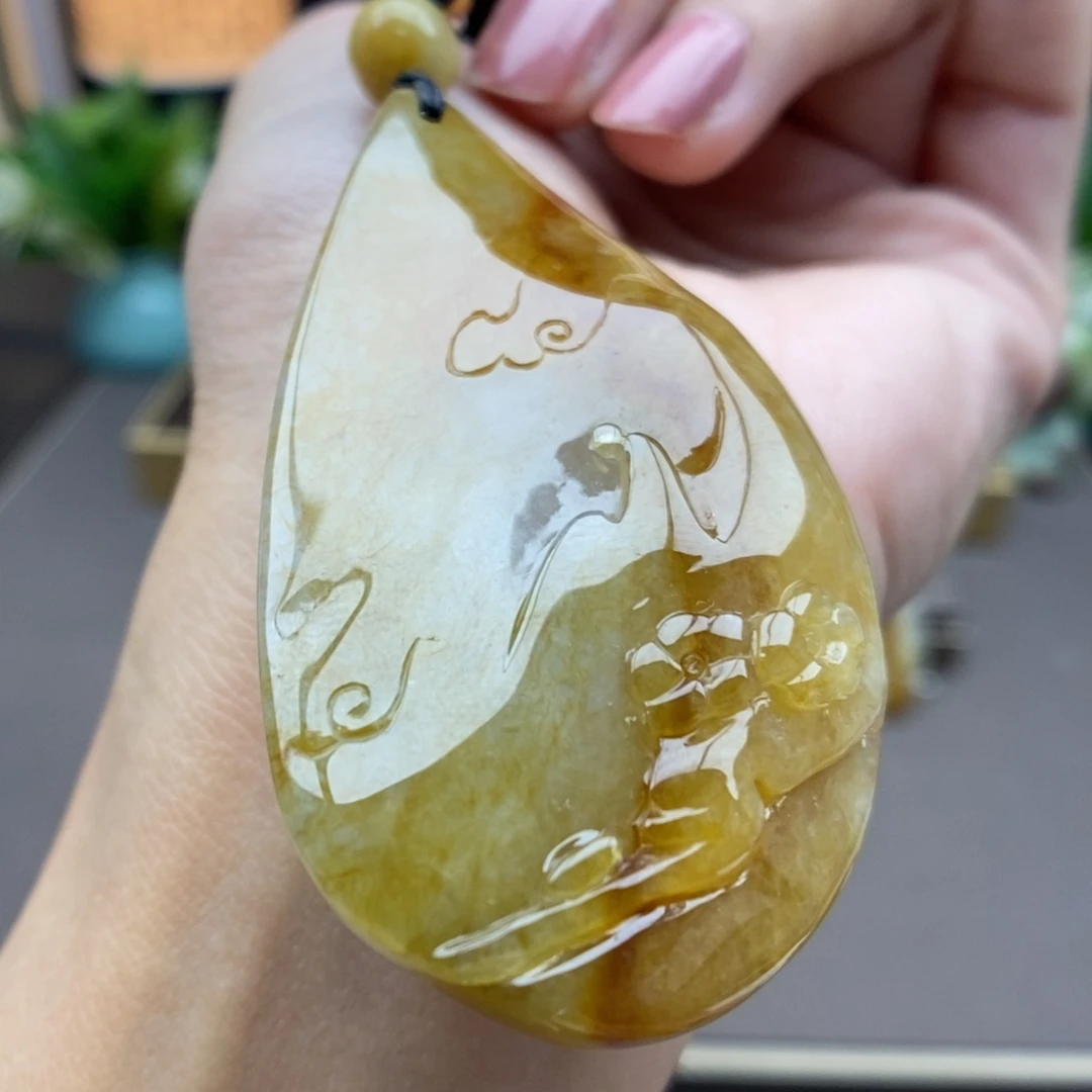 翡翠未镶嵌颈饰吊坠69