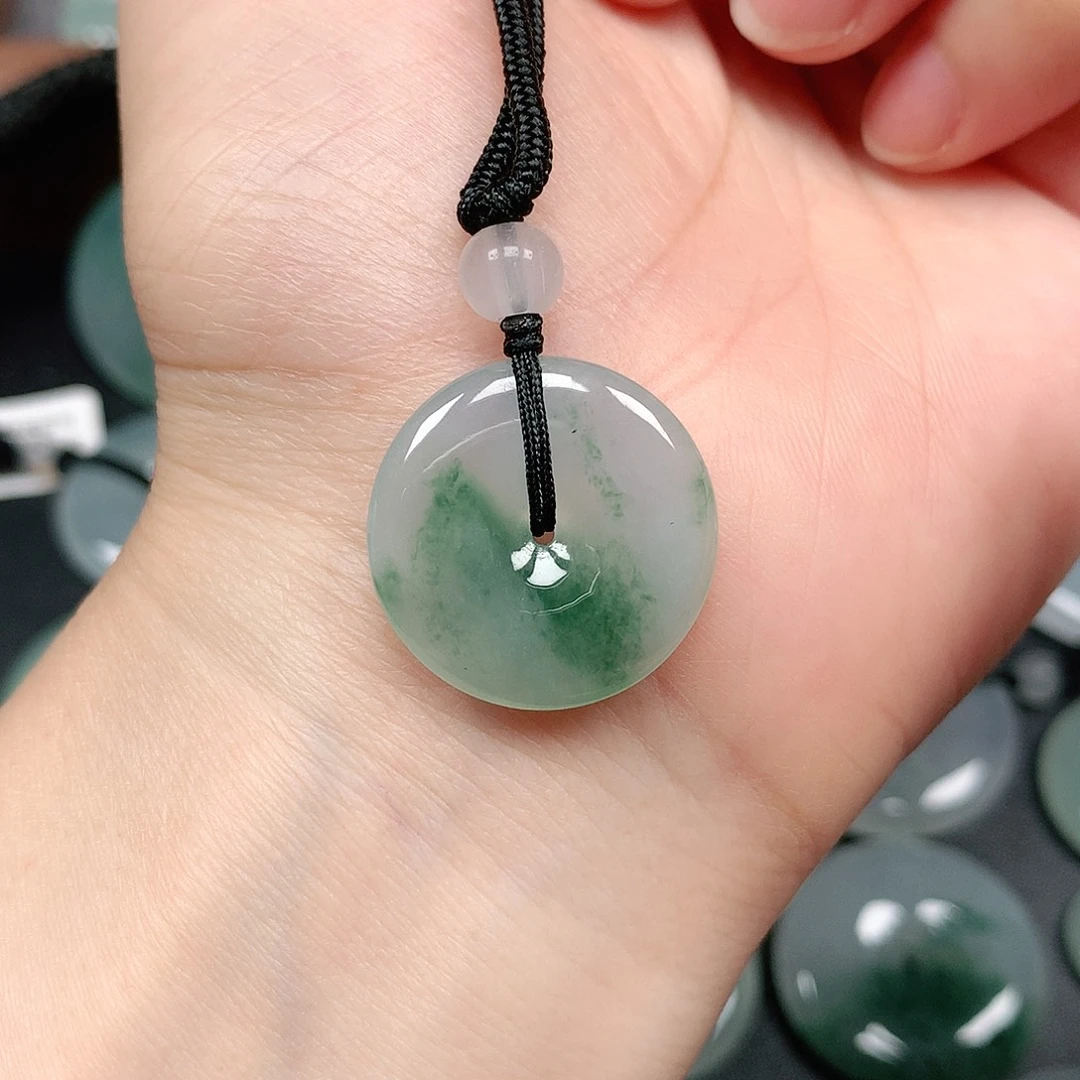 翡翠未镶嵌颈饰平安扣A