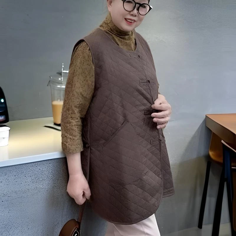 【贵丽坊】新品春秋复古盘扣菱格加肥加大文艺无袖马甲背心外套5107