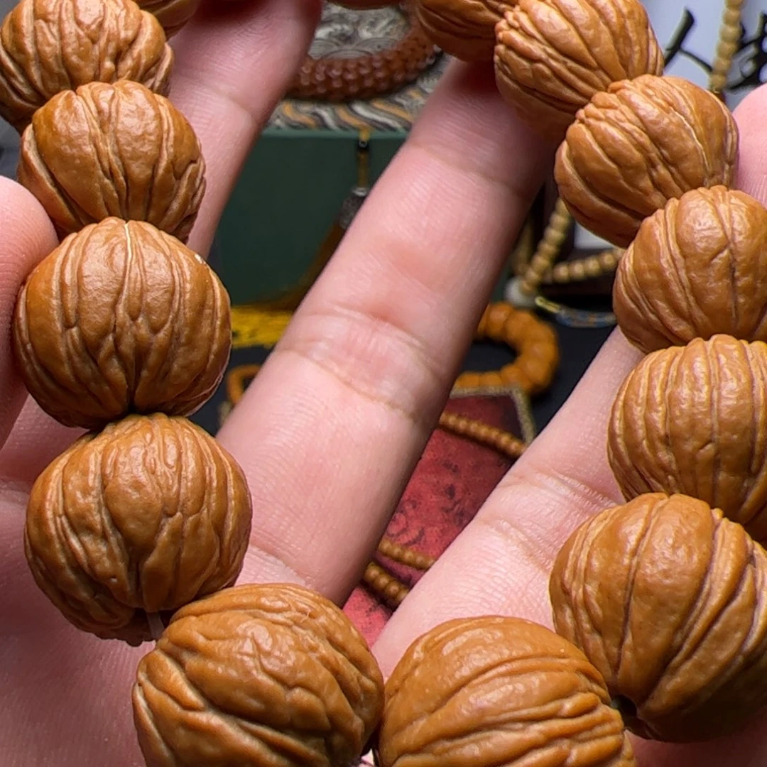 翱***翔吊坠猴头核桃噢啦啦