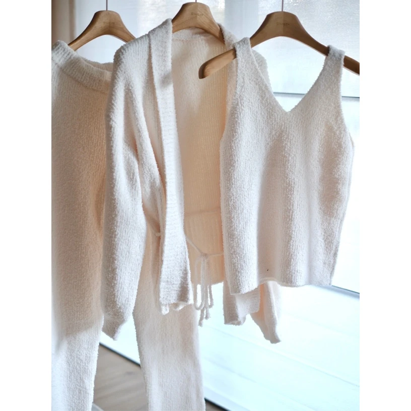 〈奶油谢德林〉简约软绵绵半边绒吊带外套长裤家居服套装