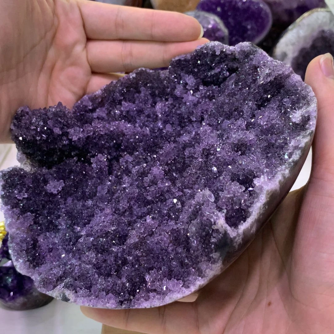 未镶嵌水晶大型摆件（非配饰）