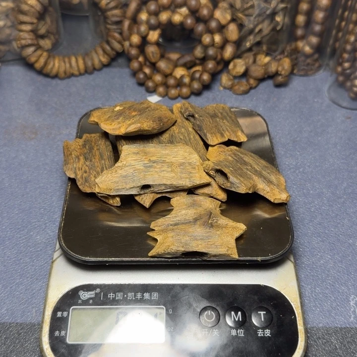 木随****?海南白棋沉水浮块料89克