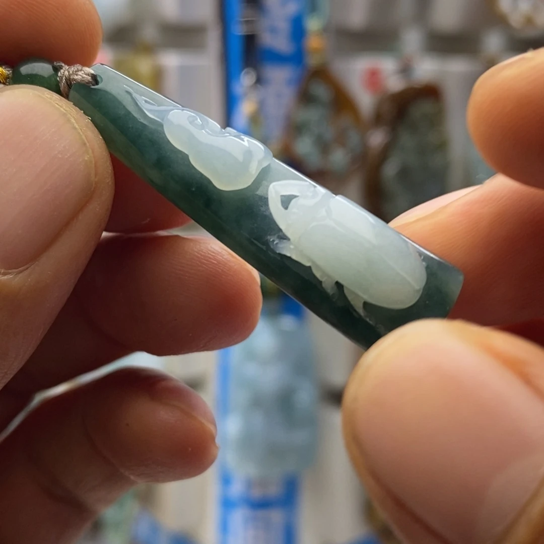 翡翠未镶嵌颈饰福