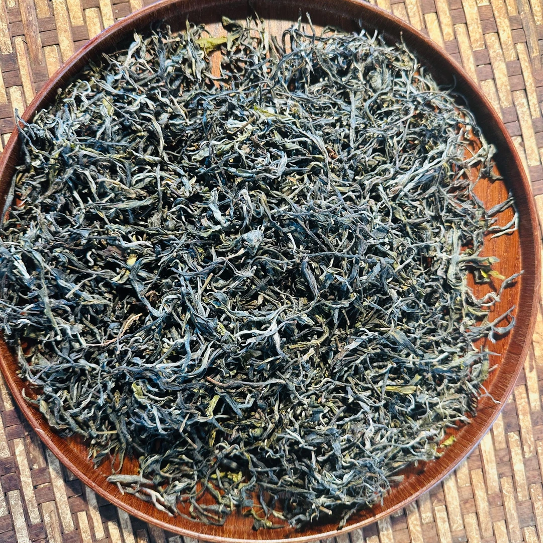 易武 百花潭 普洱茶 生茶  100g