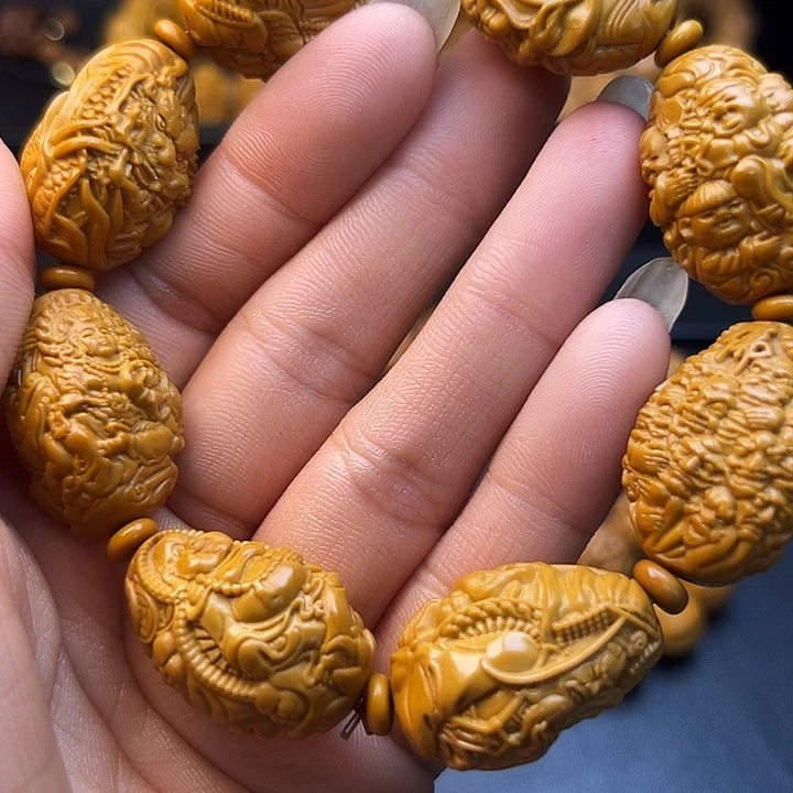 猴头核桃吊坠文旅