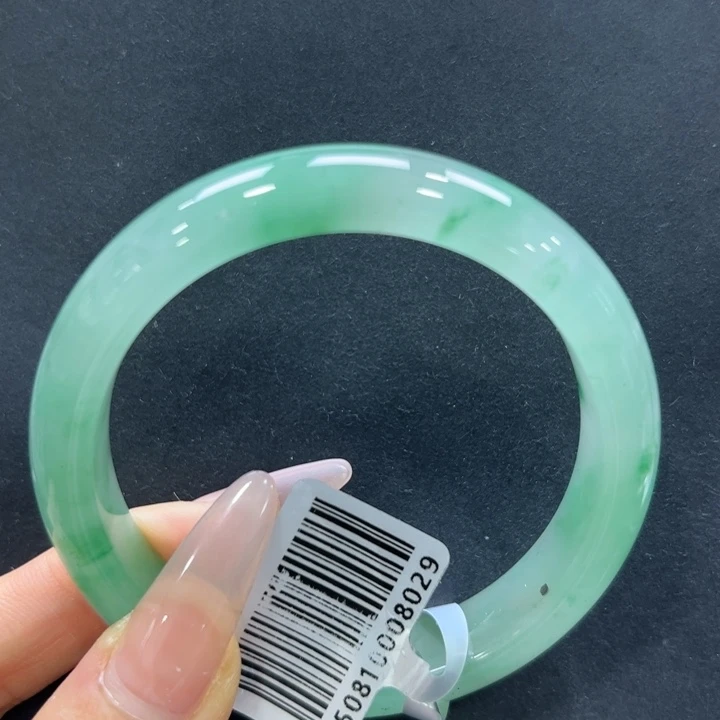 未镶嵌手镯石英质玉
