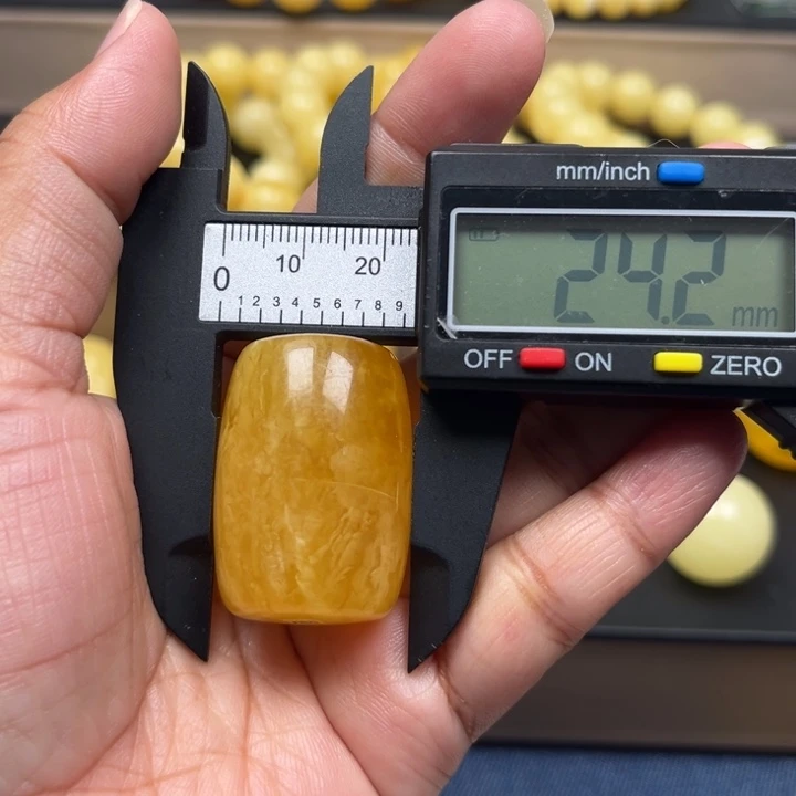 琥珀未镶嵌珠宝奇石M122号24+妖花微瑕