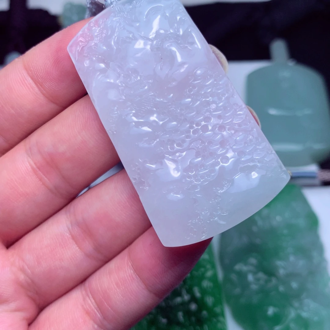翡翠未镶嵌颈饰天然A货翡翠