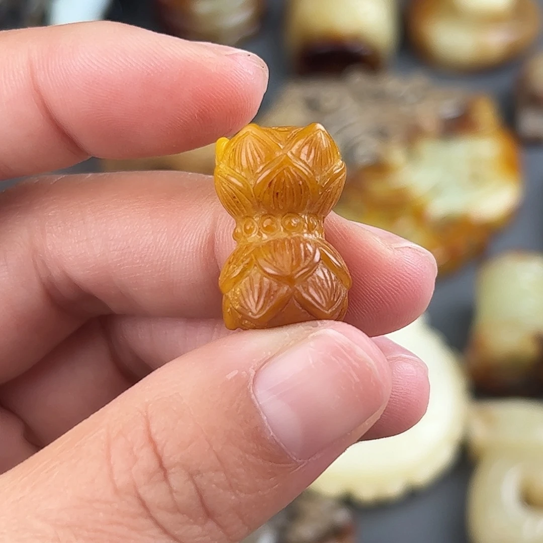 和田玉（糖玉）未镶嵌颈饰