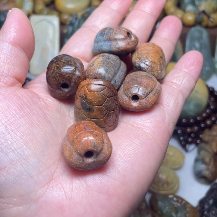 未镶嵌岫岩河磨玉（透闪石质玉）珠宝奇石天*雨