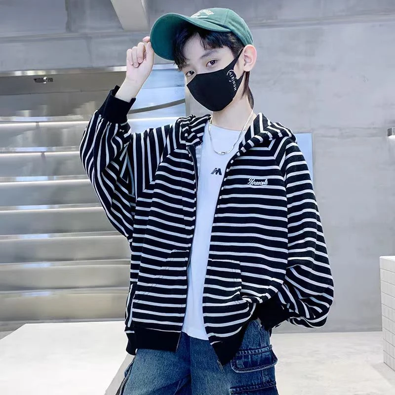 502175 童装男童外套2025春季儿童条纹潮酷连帽外套帅气上衣潮