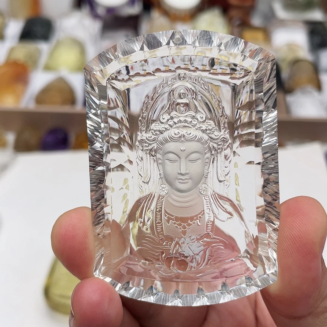 杨***。吊坠(赠链)未镶嵌水晶定制