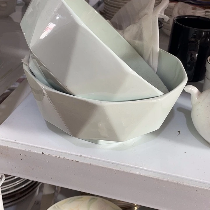 瓷片绿釉20.5厘米钻石碗一对